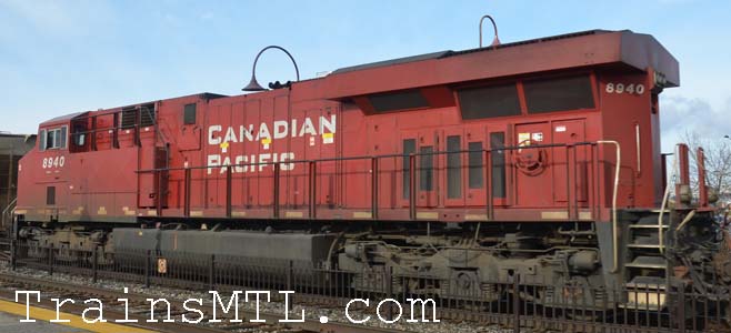 Locomotive CP8940 left side / coté gauche